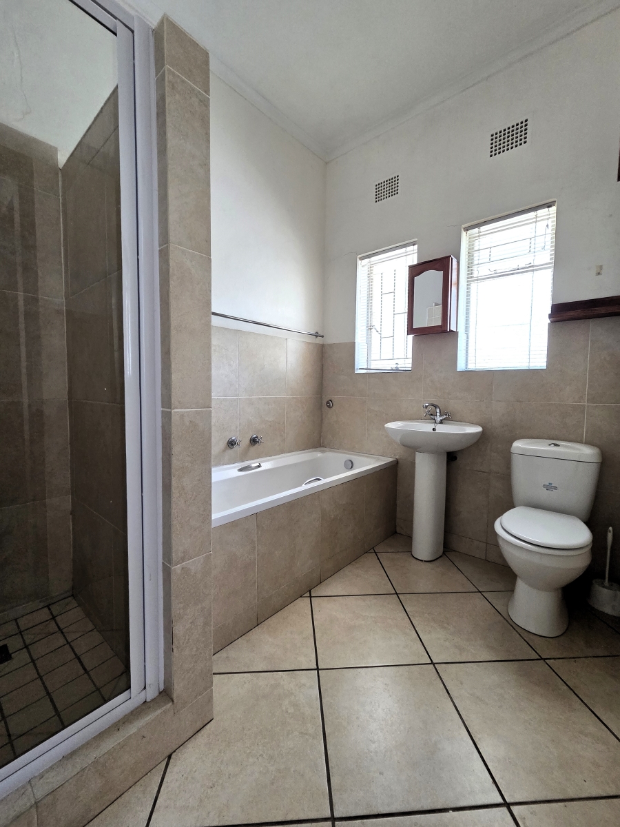 To Let 3 Bedroom Property for Rent in Riebeek West Western Cape